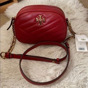 Tory Burch Kira chevron camera bag